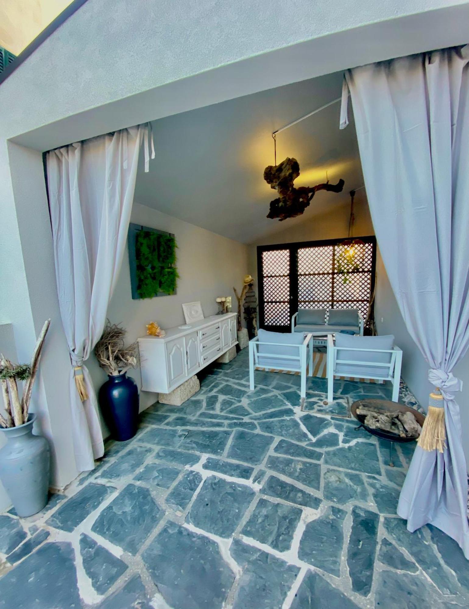 On The Way - Mindelo Beach/Guest House المظهر الخارجي الصورة